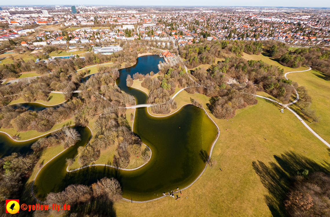 20.02.2023 -  Ostparksee und Schule am Strehleranger mit Umgebung in Neuperlach